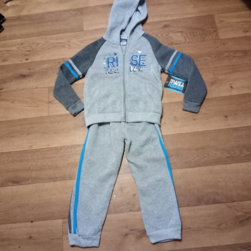 NWT"CrunchTim" 2 pc jogging set w/ full zip hoodie